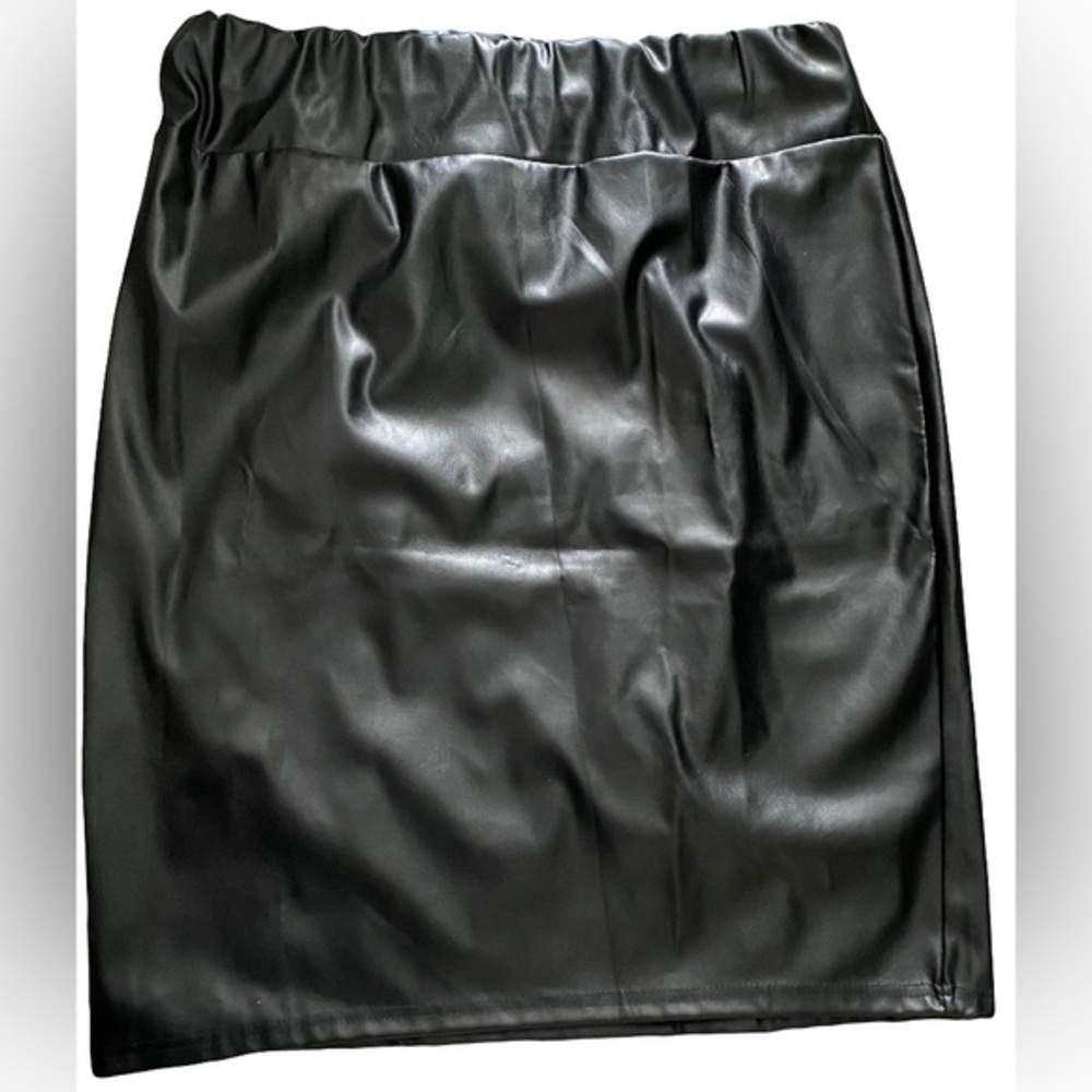 Elegant SHEIN Black Faux Leather Skirt size 1XL